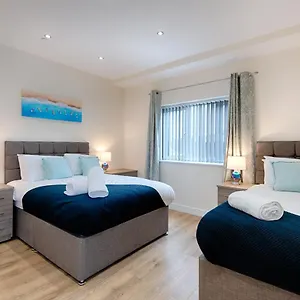 Eaton House 2 - Tv In Every Bedroom! Swansea