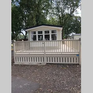 Modern Static Holiday Home Only 7 Miles From York Sleeps 6 York